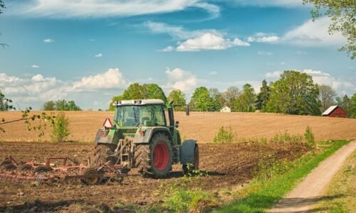 Parlament odsúhlasil register užívacích vzťahov k pôde a sprísňovanie podmienok prenájmu pozemkov