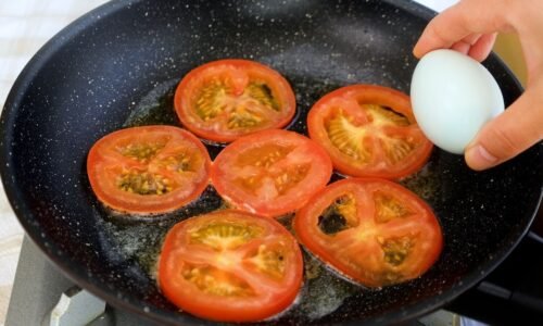 1 Tomato with 3 eggs! Quick breakfast in 5 minutes. Super easy and delicious omelet recipe