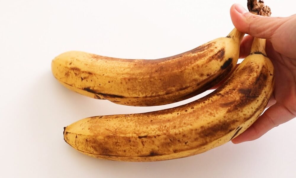 My family asks me to make this every week! Just mix up bananas and flour! Incredibly Easy