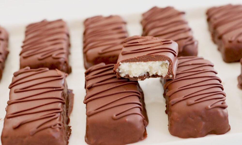 I can’t stop eating when I make this! New Fast and Easy dessert without oven! Chocolate coconut bar