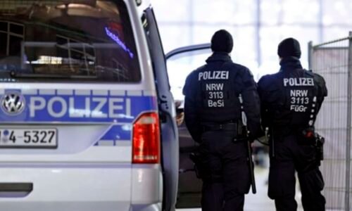 Vzal nůž a 26 ranami ubodal nadřízenou. Afghánec byl nepříčetný, německý soud mu nařídil léčbu