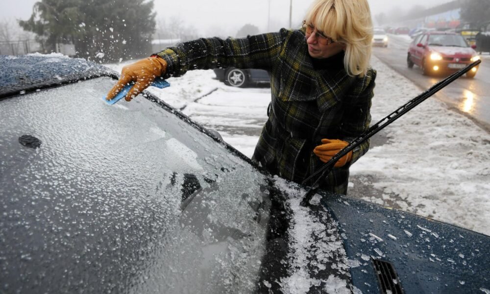 Slovensko zasiahli poľadovica, vietor aj výdatné zrážky. shmú vydal výstrah