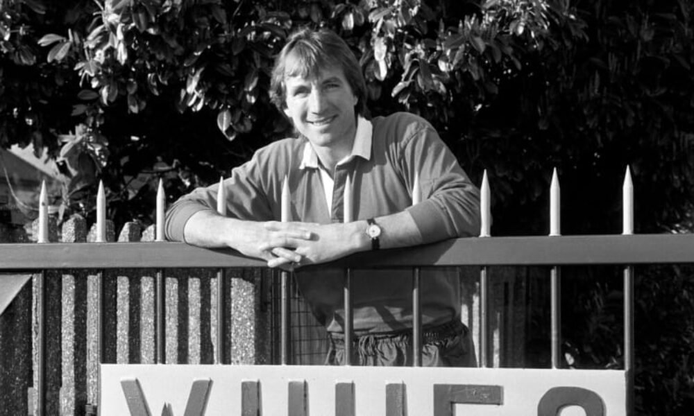 Rána pro anglický fotbal: Zemřela legenda West Hamu. Bonds dvakrát triumfoval v poháru