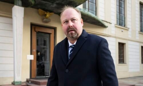 Vyšší tresty pro násilníky i boj se šmírovacím zákonem. Tejc představil ministerské priority