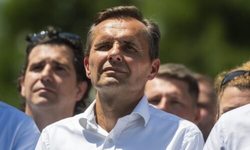 Demokrati predložili dôkazy, z vlakovej nehody pri Pezinku vinia Ráža. Ministra vyzvali na okamžitú demisiu