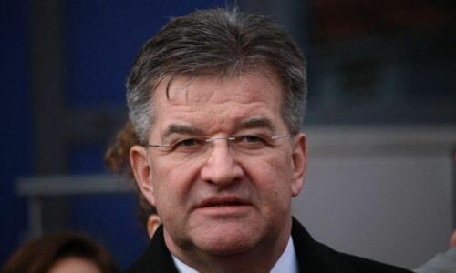 Písali si často a priateľsky. Miroslav Lajčák čelí tlaku po zverejnení komunikácie s Epsteinom