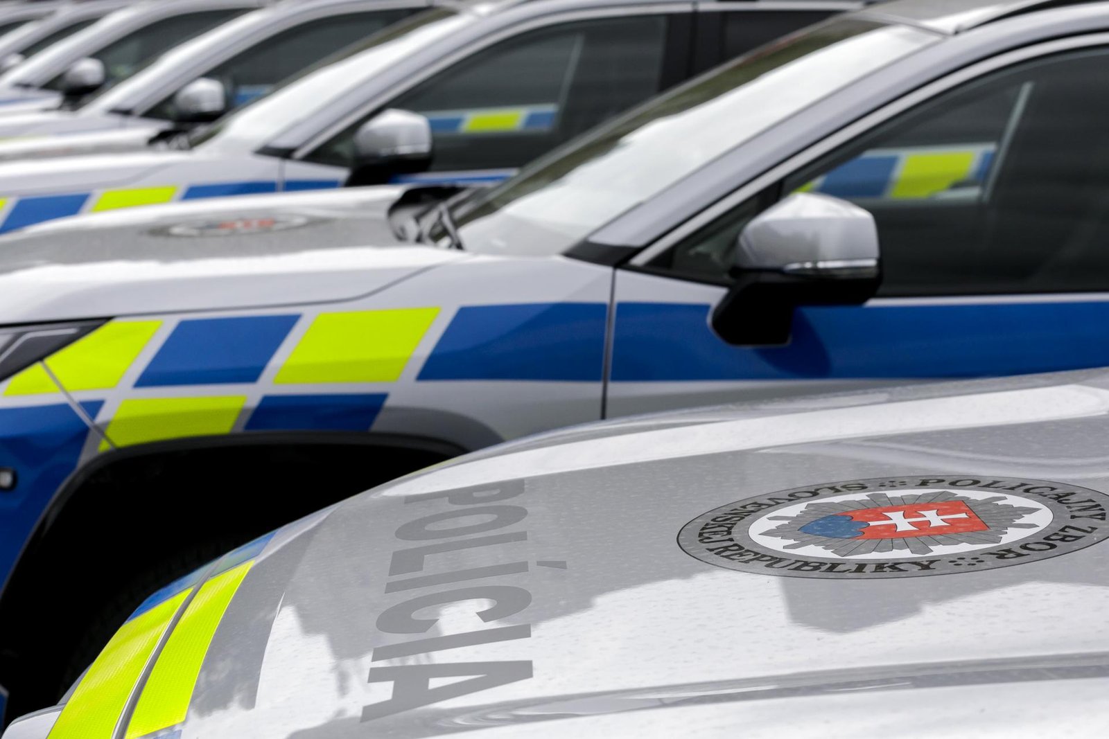 Polícia zadržala na západe viacero ľudí podozrivých z korupcie