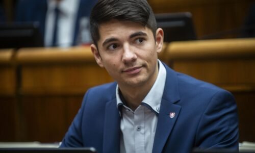 Erik Kaliňák nevidí dôvod na koniec Lajčáka na poste poradcu premiéra Erik Kaliňák nevidí dôvod na koniec Lajčáka na poste poradcu premiéra