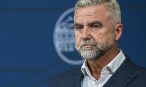 Za krádeže môžu aj médiá a opozícia. Vytvorila sa mienka, že sa to oplatí, tvrdí exšéf Policajného zboru Za krádeže môžu aj médiá a opozícia. Vytvorila sa mienka, že sa to oplatí, tvrdí exšéf Policajného zboru