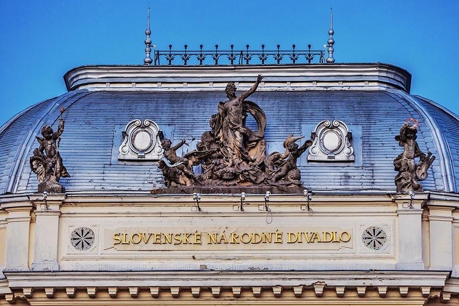 Slovenské národné divadlo vyhlásilo tender na projektovú dokumentáciu rekonštrukcie historickej budovy Slovenské národné divadlo vyhlásilo tender na projektovú dokumentáciu rekonštrukcie historickej budovy