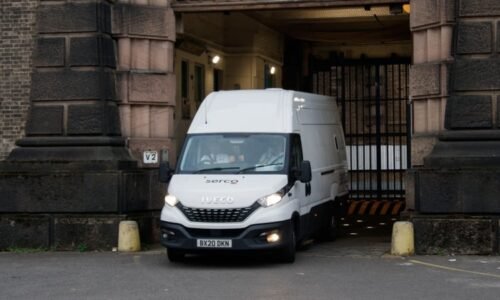 Skandál v Británii: Dva další vězni byli propuštěni omylem. Je mezi nimi i sexuální delikvent Skandál v Británii: Dva další vězni byli propuštěni omylem. Je mezi nimi i sexuální delikvent