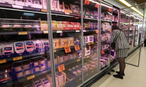 Inflácia spomalila na najnižšiu hodnotu v tomto roku. Výrazne pomohli ceny potravín s nealko nápojmi