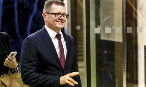 Opozícia víta Kmecovo odvolanie, dotácie označuje za organizovaný kšeft Hlasu Opozícia víta Kmecovo odvolanie, dotácie označuje za organizovaný kšeft Hlasu