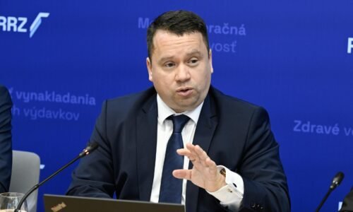 Rada pre rozpočtovú zodpovednosť varuje: na zastavenie rastu dlhu bude potrebné znížiť deficit pod plán vlády