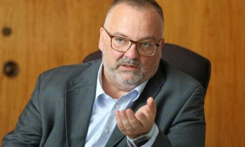 Riaditeľ Železníc Slovenskej republiky Ivan Bednárik sa vzdal funkcie, má byť ministrom dopravy v Česku