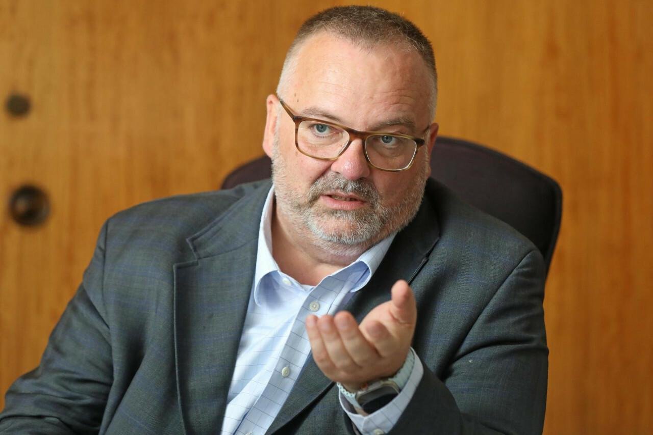 Riaditeľ Železníc Slovenskej republiky Ivan Bednárik sa vzdal funkcie, má byť ministrom dopravy v Česku