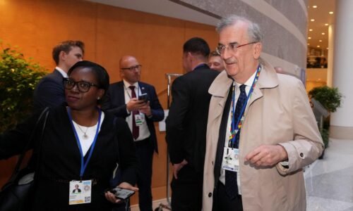 Člen Rady guvernérov ECB Villeroy: Centrálna banka si musí ponechať pri sadzbách všetky možnosti otvorené Člen Rady guvernérov ECB Villeroy: Centrálna banka si musí ponechať pri sadzbách všetky možnosti otvorené