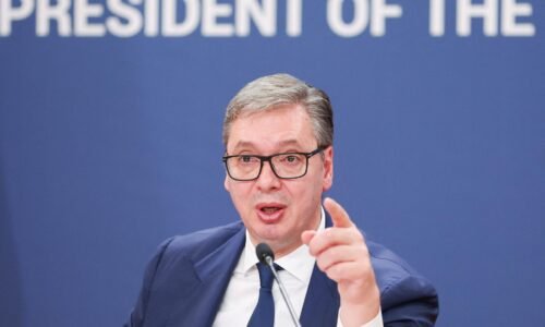 Vučič telefonoval so Zelenským, mali „otvorenú a vecnú diskusiu“