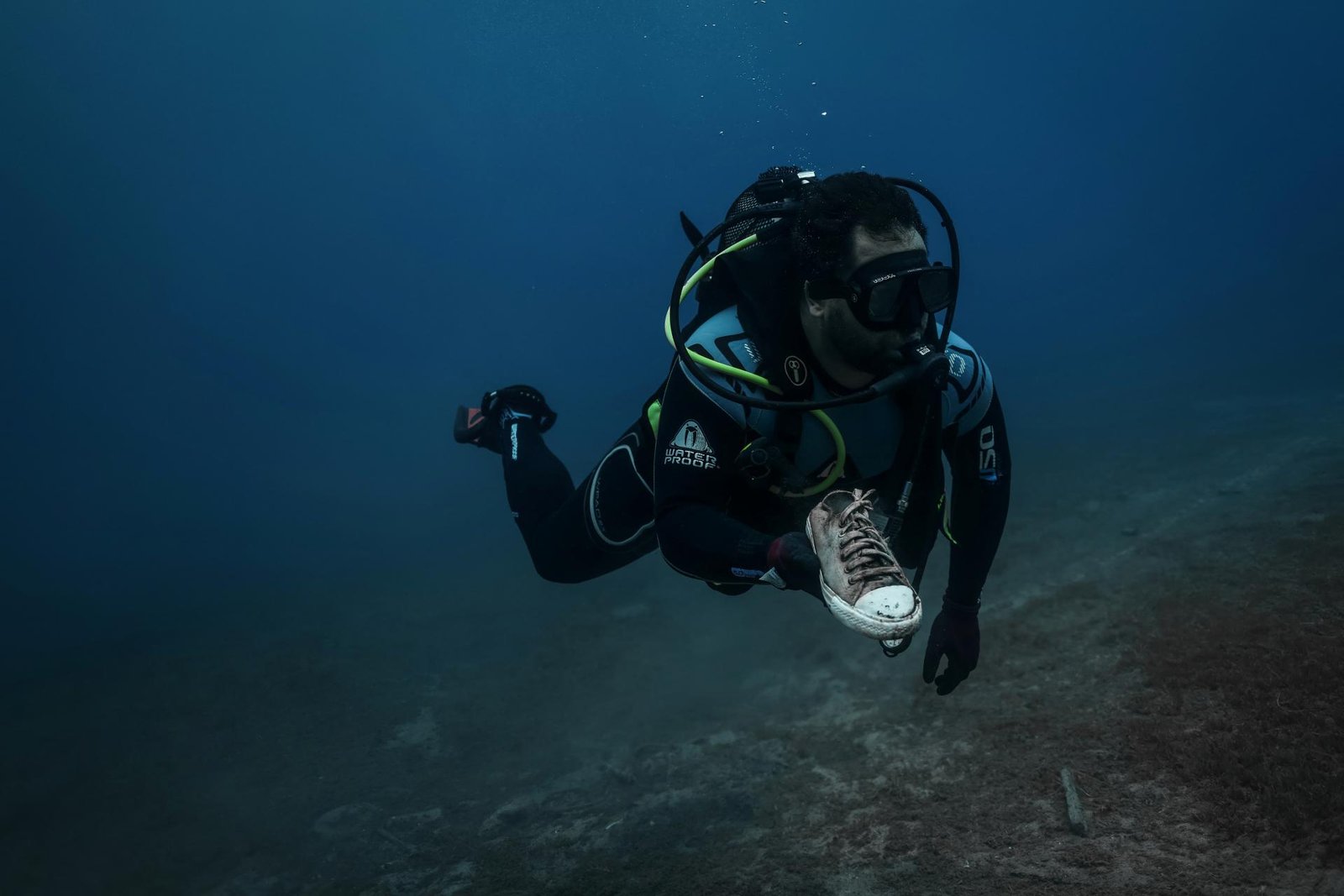 Výskumníci zišli k vraku britskej vojnovej lode potopenej nemeckou ponorkou