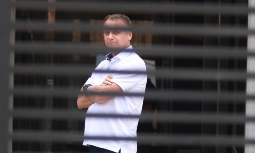 Bolsonaro priznal, že sa pokúsil poškodiť svoj monitorovací náramok. Vraj zo zvedavosti Bolsonaro priznal, že sa pokúsil poškodiť svoj monitorovací náramok. Vraj zo zvedavosti