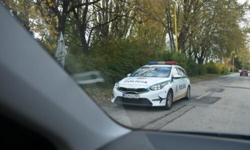 Akcia DALLAS: Polícia od včerajšieho večera zasahuje v troch krajoch Slovenska, zatiaľ bez bližších informácií