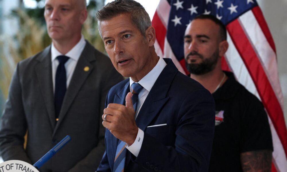 Shutdown v USA môže spôsobiť zmätky v leteckej doprave. Uvidíte masový chaos, varuje minister dopravy Duffy