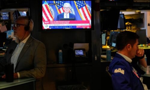 Technologické firmy a bitcoin prudko padajú. Prišiel ten správny čas na kúpu?