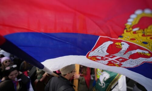 V Belehrade sa zišlo 10-tisíc priaznivcov prezidenta Vučiča. Je to najväčšie provládne zhromaždenie tento rok V Belehrade sa zišlo 10-tisíc priaznivcov prezidenta Vučiča. Je to najväčšie provládne zhromaždenie tento rok