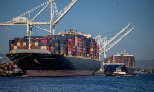 Obchodný deficit usa v auguste klesol viac, ako sa očakávalo. export dosiahol štvormesačný rekord