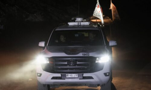 Červený kríž prevzal od hamasu ďalšie mŕtve telo rukojemníka. je na ceste k izraelským vojakom