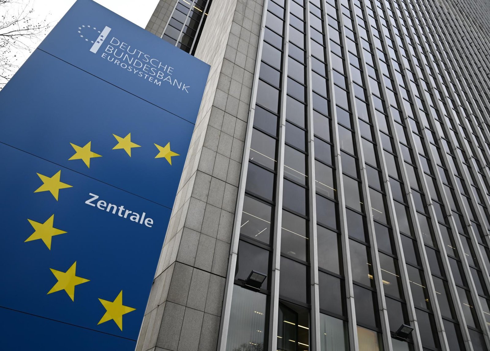 Nemecká ekonomika sa má po stagnácii nadýchnuť. Centrálna banka predpovedá návrat k rastu Nemecká ekonomika sa má po stagnácii nadýchnuť. Centrálna banka predpovedá návrat k rastu