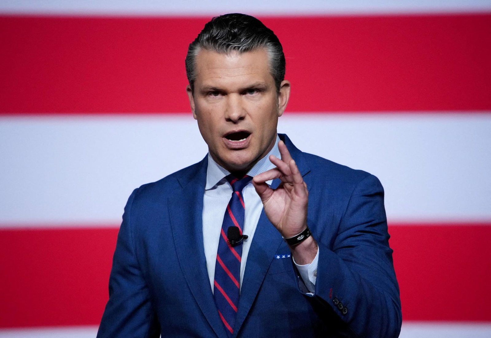 Minister obrany USA Pete Hegseth oznámil začatie operácie proti narkoteroristom, nariadil ju Trump