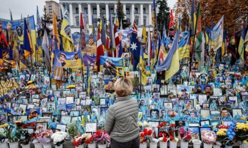 Ukrajinský veliteľ čelí obvineniu za usporiadanie slávnosti, na ktorú zaútočilo Rusko Ukrajinský veliteľ čelí obvineniu za usporiadanie slávnosti, na ktorú zaútočilo Rusko