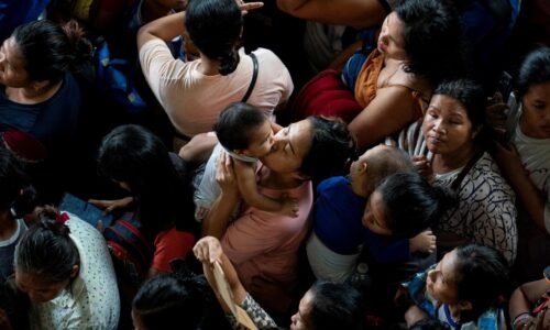 Supertajfún Fung-wong zasiahol Filipíny, takmer milión ľudí muselo opustiť domovy