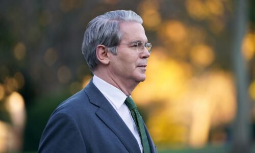 Ceny kávy, banánov a iného ovocia z dovozu sa v USA výrazne znížia, tvrdí Bessent