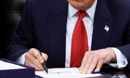 Shutdown sa skončil. Trump podpísal zákon, ktorým sa obnovuje financovanie federálnych inštitúcií