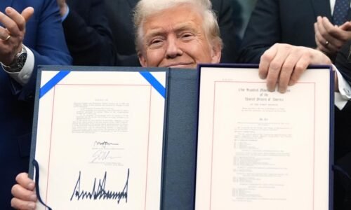 KOMENTÁR: Jazvy na dôvere Američanov ostanú