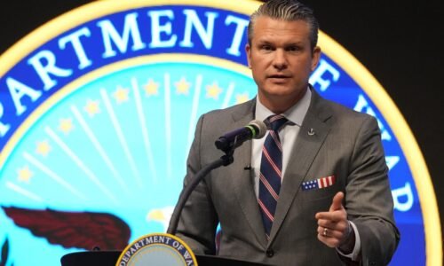 USA zaútočili v Pacifiku na loď podozrivú z pašovania drog. Traja „narkoteroristi“ sú mŕtvi, hlási velenie