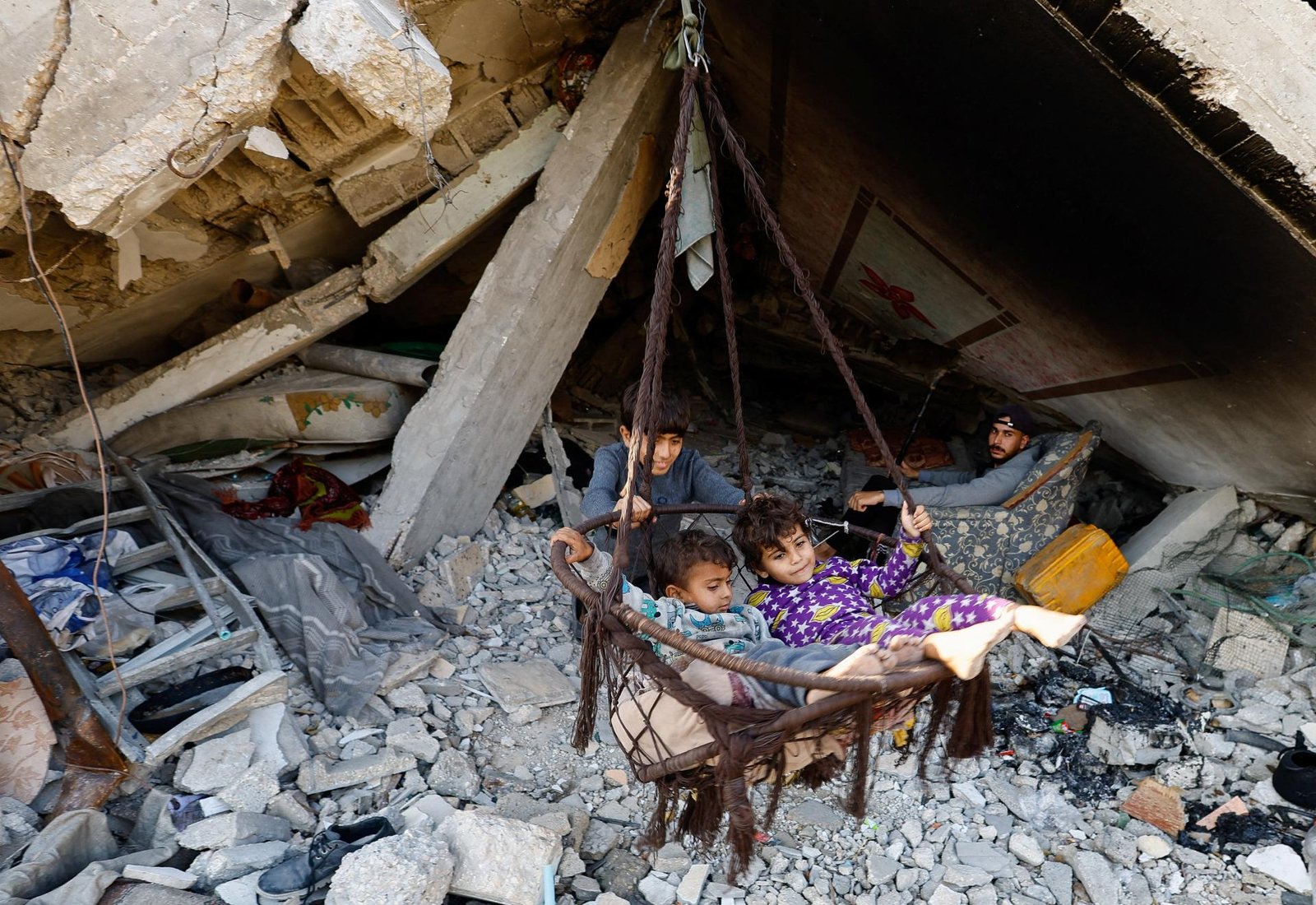 Explozívne zbrane zabili vlani rekordne vysoký počet detí