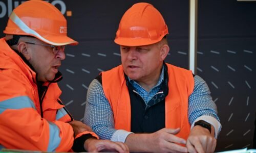 Ráž chce chýbajúci úsek D1 riešiť oranžovými nálepkami. Podobný krok spravil Fico pri Bratislave