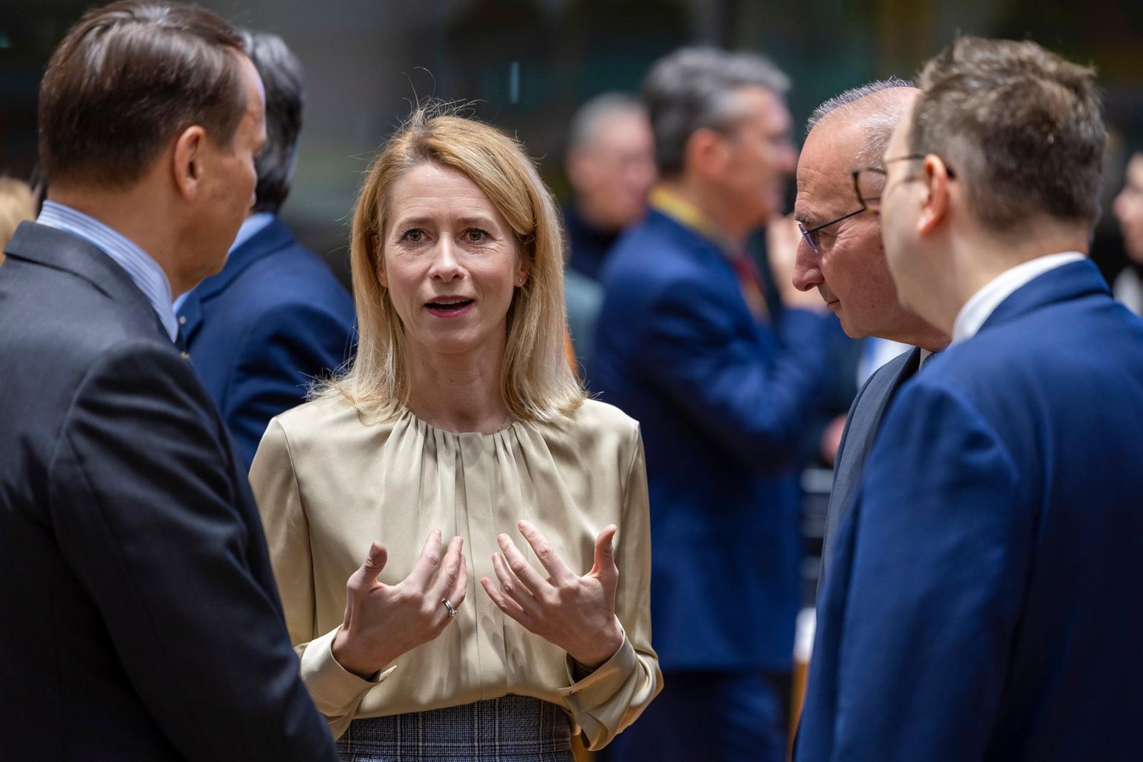 EÚ bude pracovať na sankciách proti tieňovej flotile. Plán je oslabiť Rusko a podporiť Kyjev, tvrdí Kallasová EÚ bude pracovať na sankciách proti tieňovej flotile. Plán je oslabiť Rusko a podporiť Kyjev, tvrdí Kallasová