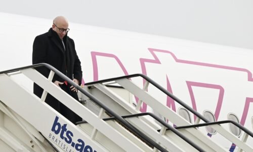 Benefitom pre cestujúcich sú nízke ceny leteniek, povedal Ráž na 20. výročie pôsobenia Ryanairu v Bratislave Benefitom pre cestujúcich sú nízke ceny leteniek, povedal Ráž na 20. výročie pôsobenia Ryanairu v Bratislave