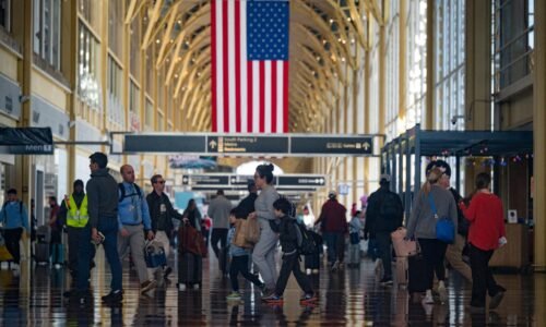 Môže najdlhší vládny shutdown v histórii USA oddialiť znižovanie úrokových sadzieb? Môže najdlhší vládny shutdown v histórii USA oddialiť znižovanie úrokových sadzieb?