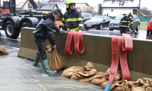 Situácia na Sliači sa po extrémnom daždi stabilizuje. Voda zaplavila letisko, časť R1 je momentálne bezplatná