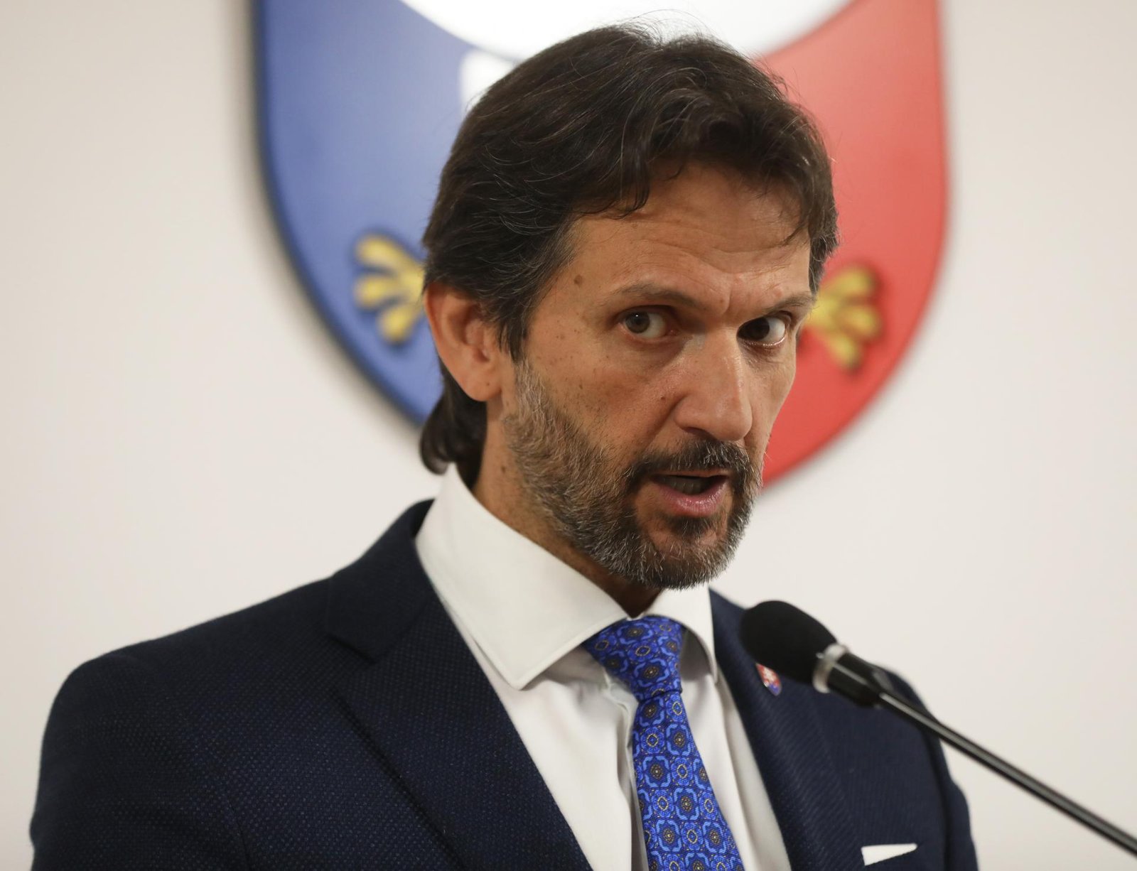 Minister obrany Robert Kaliňák sa vyjadruje po rokovaní vlády