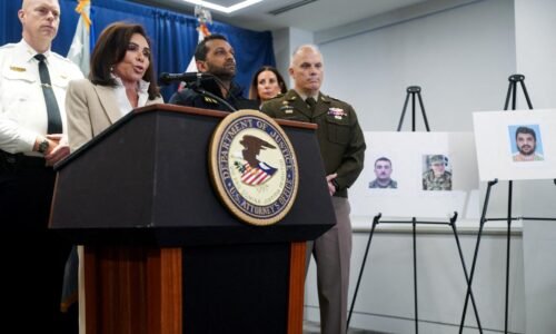 USA reagujú na útok vo Washingtone. Preveria držiteľov zelených kariet z 19 „problematických“ krajín USA reagujú na útok vo Washingtone. Preveria držiteľov zelených kariet z 19 „problematických“ krajín