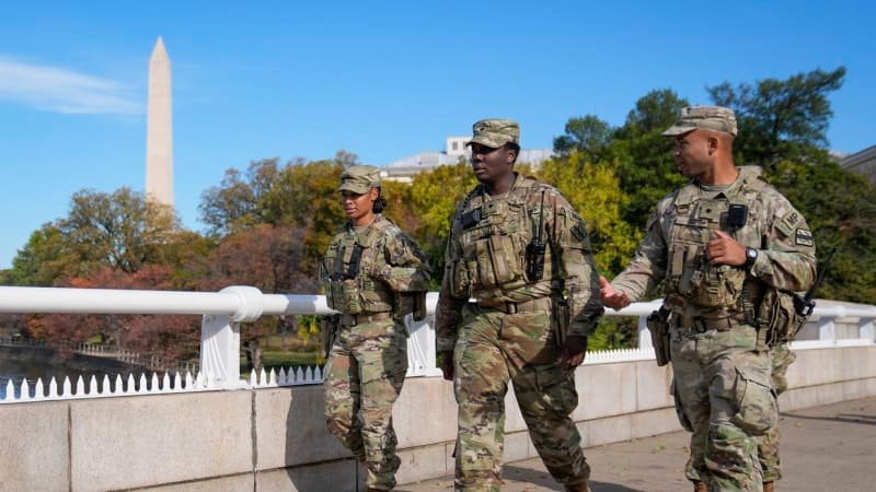 Střelba u Bílého domu: Útočníci zasáhli členy Národní gardy. Spekuluje se o smrtelném zranění