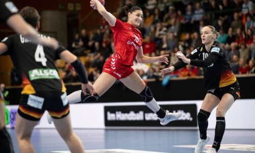 MS: Rumunské hádzanárky si na úvod poradili s Chorvátskom. Švajčiarky sa postarali o debakel