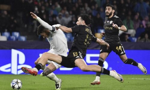 Neapol to doma proti prekvapeniu Ligy majstrov nemal ľahké. Maradonovi však poslal tri body Neapol to doma proti prekvapeniu Ligy majstrov nemal ľahké. Maradonovi však poslal tri body