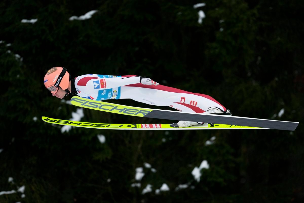 Skoky na lyžiach: Vo švédskom Falune triumf Krafta. Kapustník do 2. kola nepostúpil